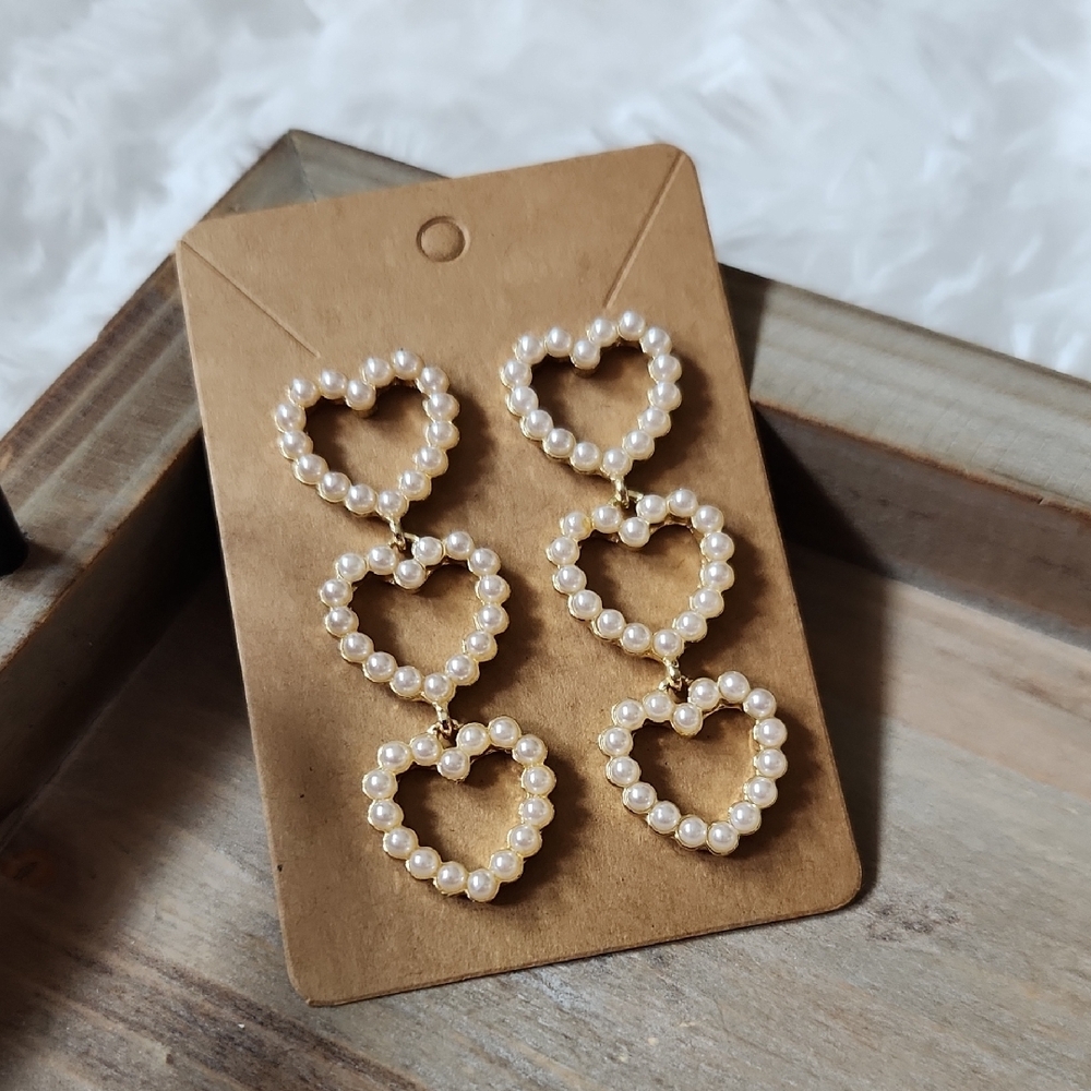 Elegant Pearl Heart Earrings